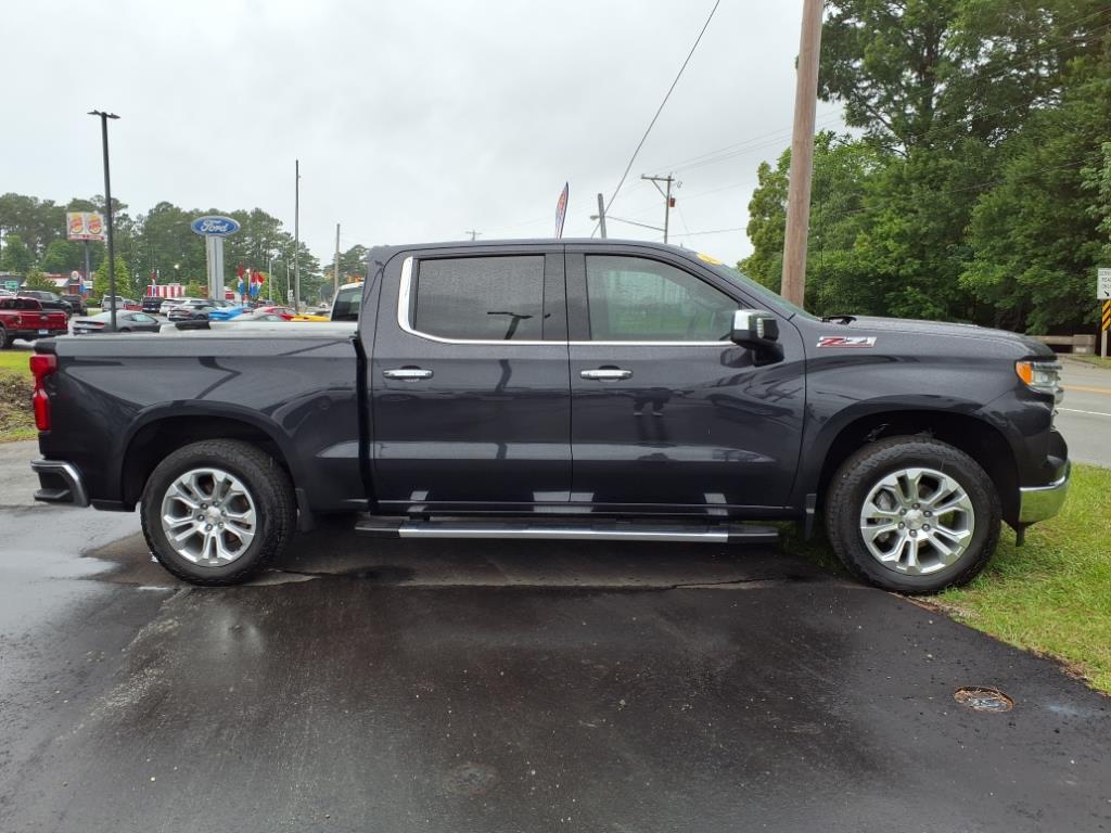 2024 Chevrolet Silverado 1500 LTZ photo 3