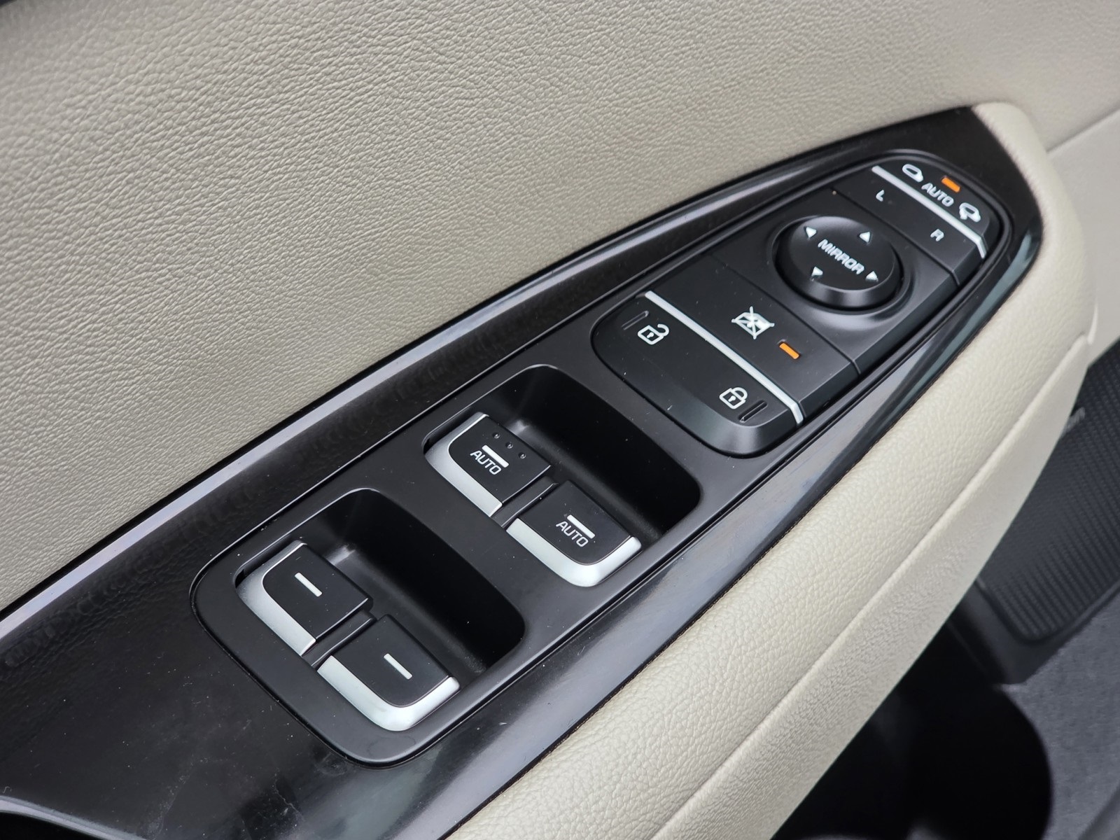 2017 Kia Optima Hybrid EX photo 19