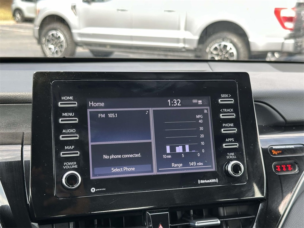 2024 Toyota Camry SE photo 3