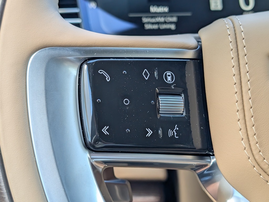 2025 Land Rover Range Rover SE photo 19