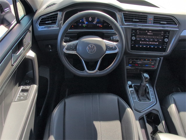 2023 Volkswagen Tiguan SE photo 8