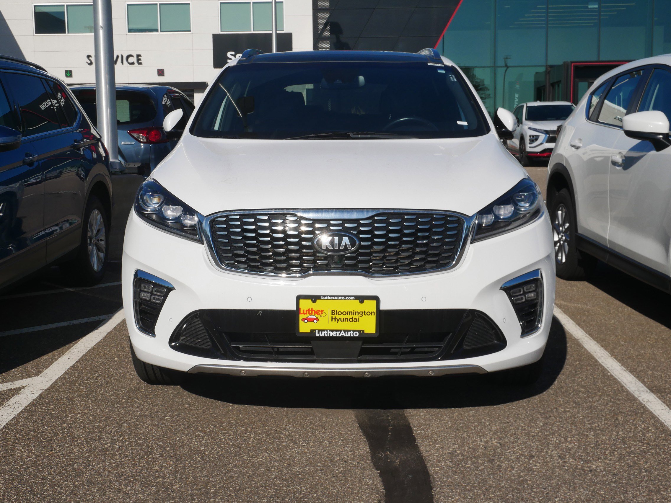 Used 2019 Kia Sorento SXL with VIN 5XYPKDA55KG543075 for sale in Brooklyn Center, Minnesota