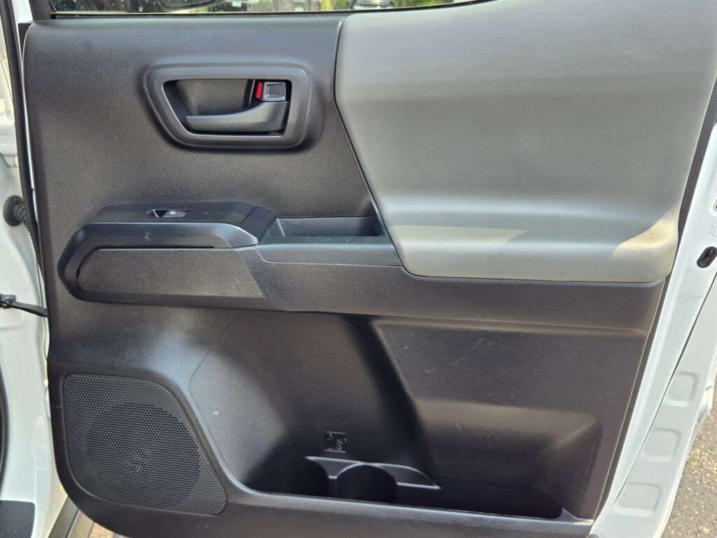 2020 Toyota Tacoma TRD Off-Road photo 9