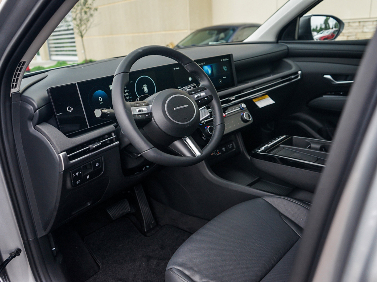 2025 Hyundai Tucson Limited photo 17
