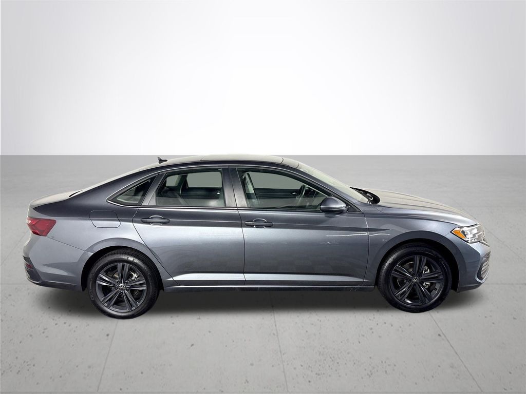 2024 Volkswagen Jetta 1.5T SE photo 5