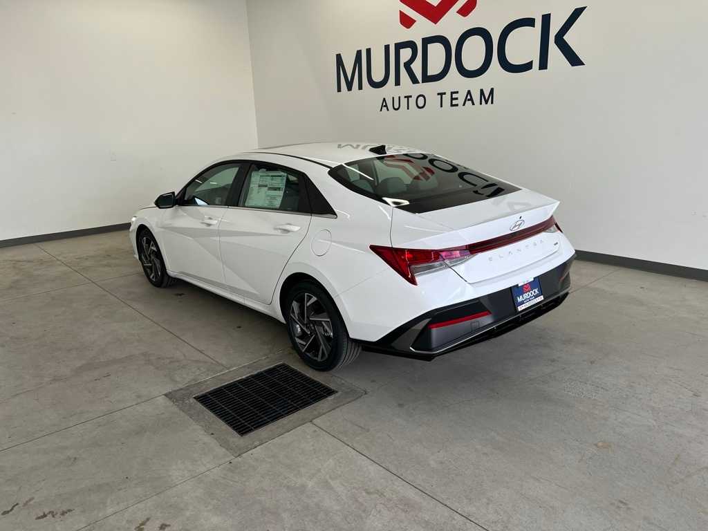 2025 Hyundai Elantra Hybrid Limited photo 3