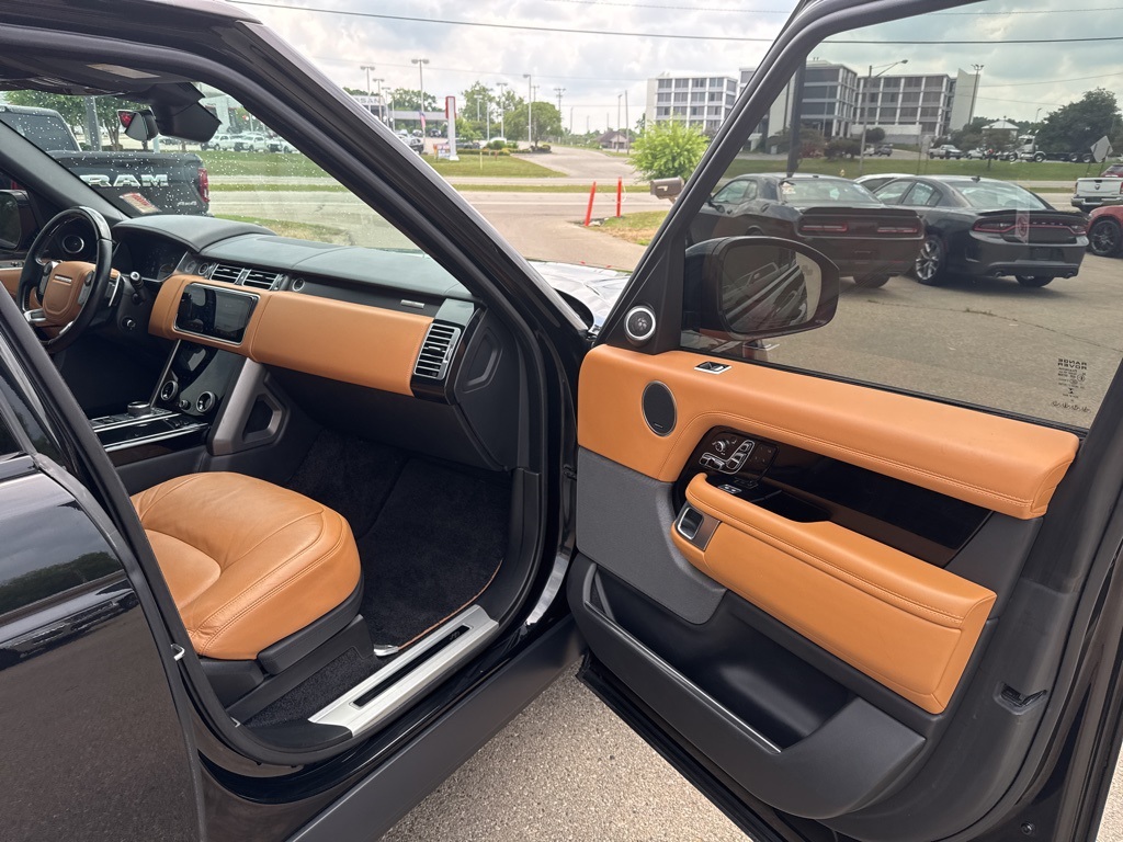 2021 Land Rover Range Rover P525 Autobiography photo 30