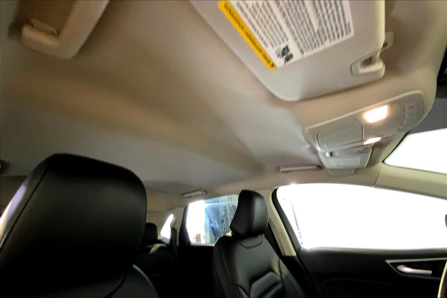 2021 Ford Edge SEL photo 13