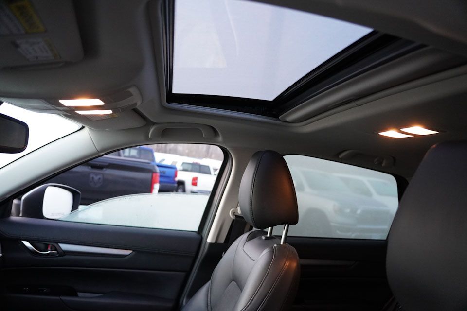 2020 Mazda CX-5 Touring Preferred photo 4