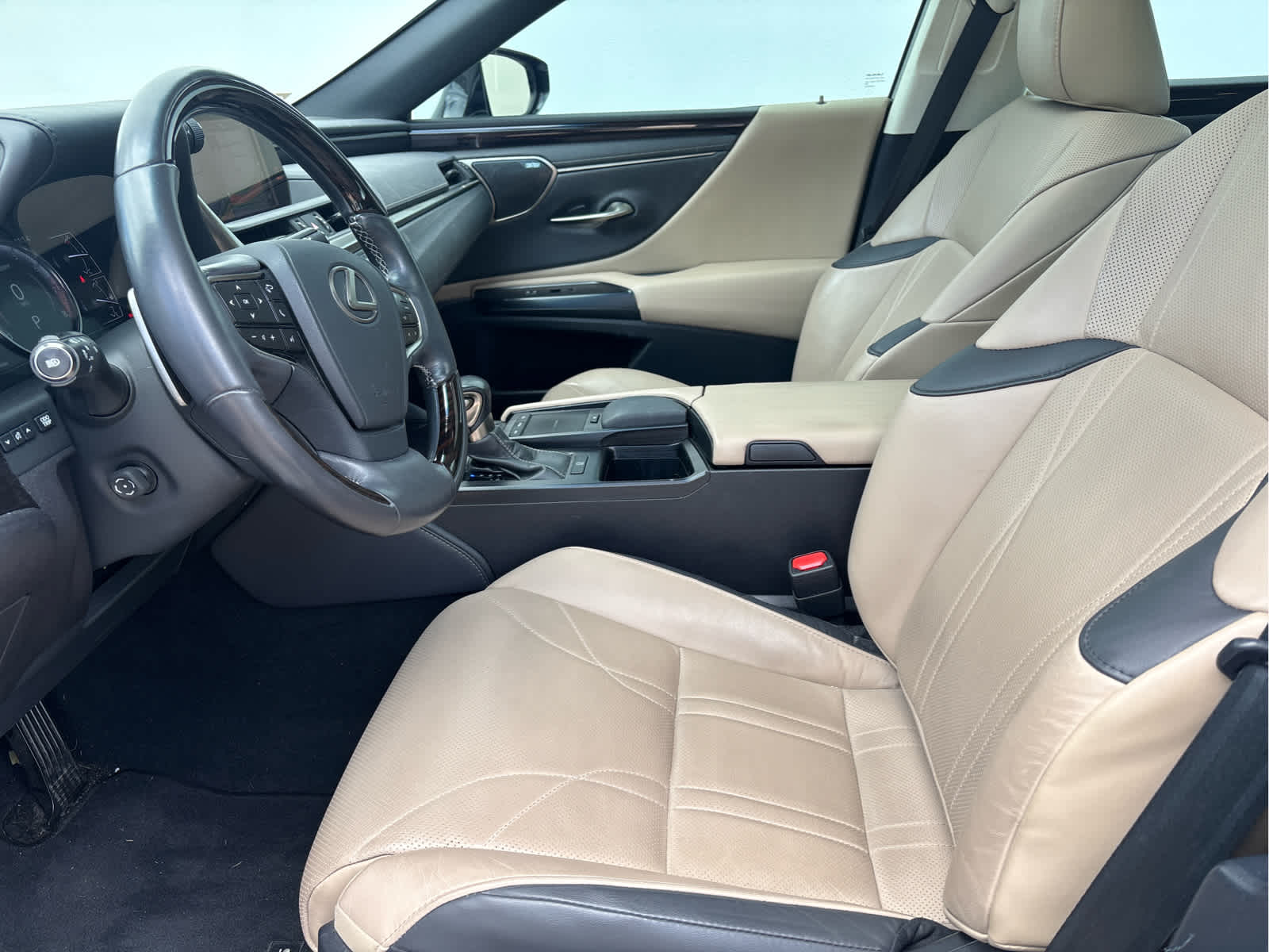 2020 Lexus ES 350 Luxury photo 9