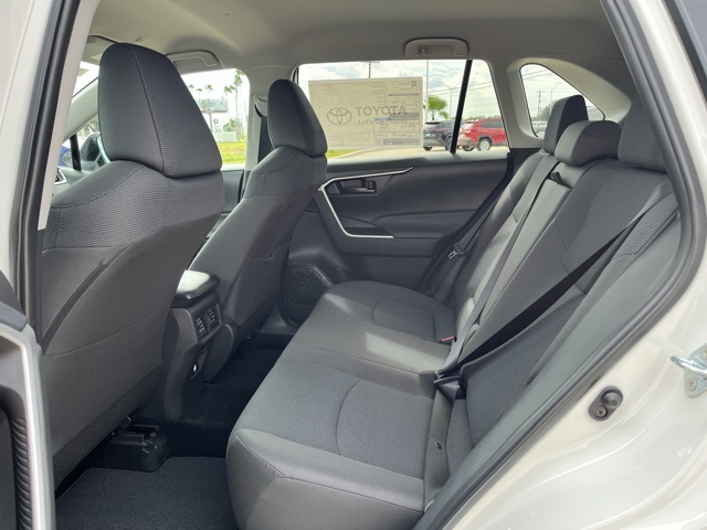 2025 Toyota RAV4 LE photo 14
