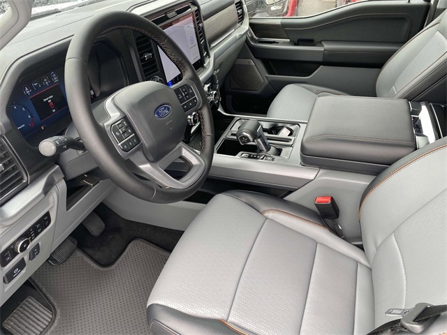 2025 Ford F-150 Lariat photo 9