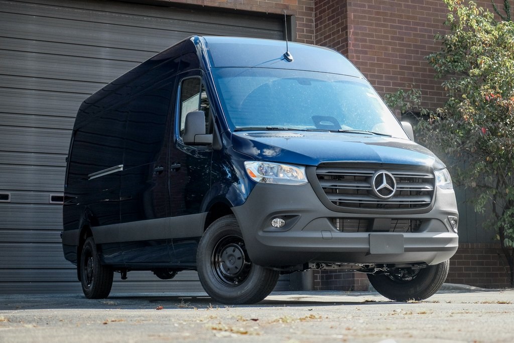 2026 Mercedes-Benz Sprinter Cargo Van Base's photo