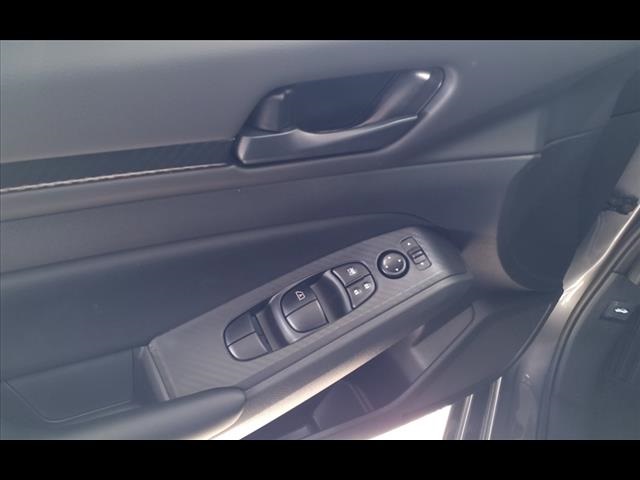 2025 Nissan Altima 2.5 S photo 13