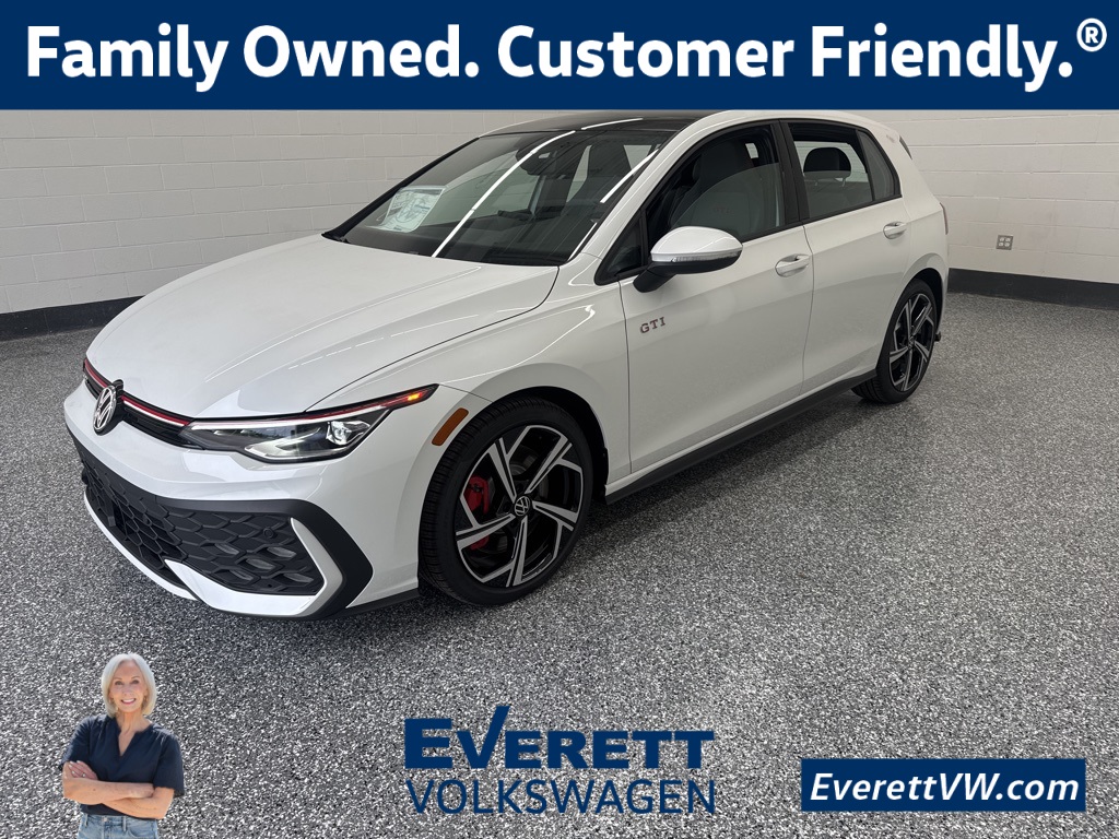 2025 Volkswagen Golf GTI SE's photo