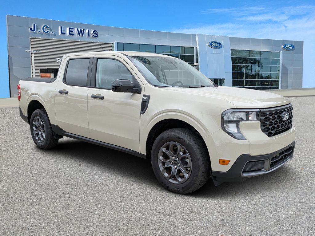 2025 Ford Maverick XLT's photo