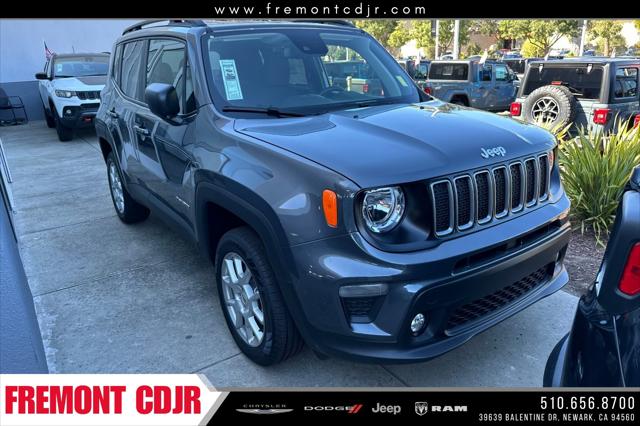 2023 Jeep Renegade Latitude's photo