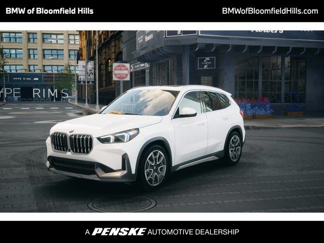 2025 BMW X1 28i's photo