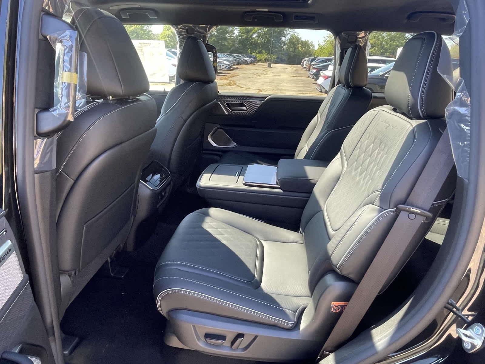 2026 Infiniti QX80 photo 16