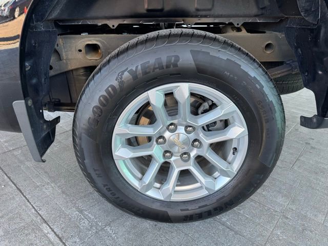 2022 Chevrolet Silverado 1500 LT photo 3