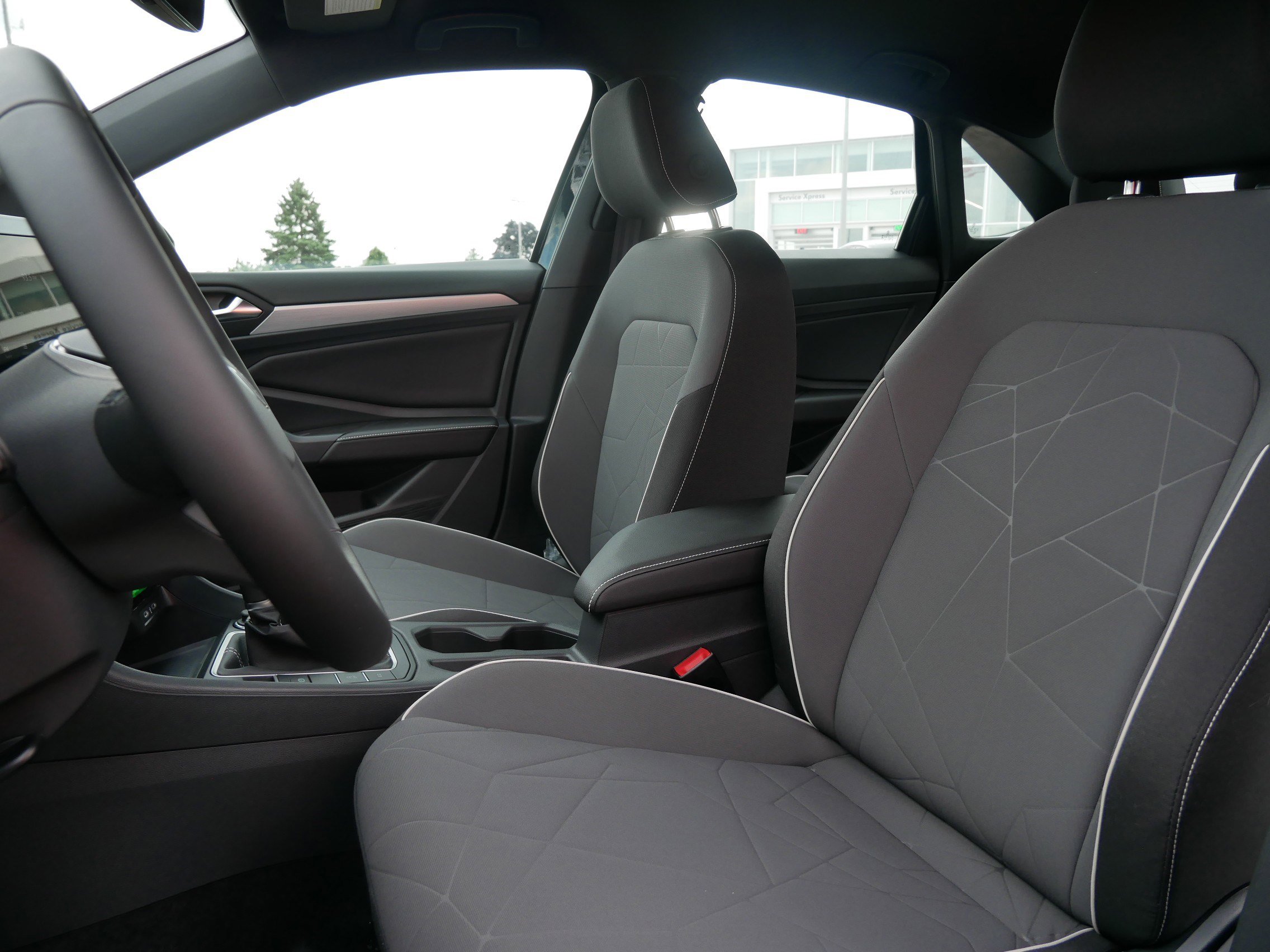 2025 Volkswagen Jetta Sport photo 4
