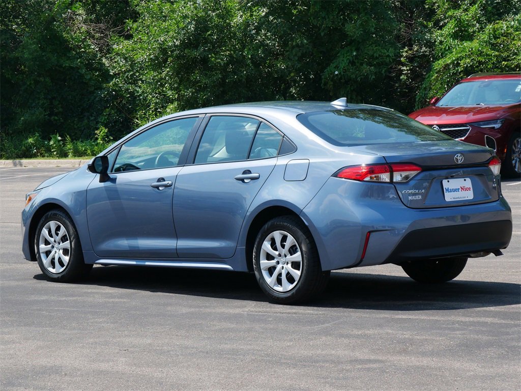 2025 Toyota Corolla LE photo 4