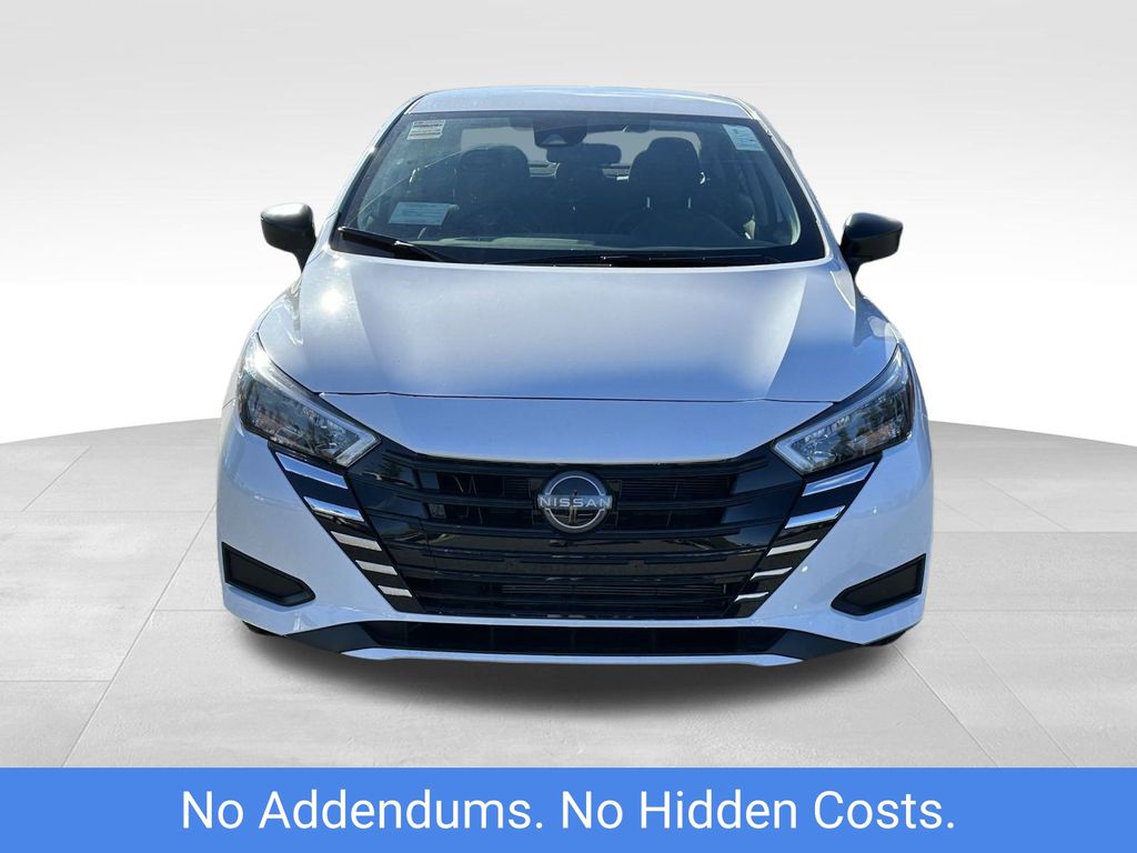 2025 Nissan Versa 1.6 S photo 2