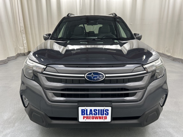 2025 Subaru Forester Premium Base photo 8