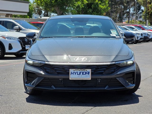2025 Hyundai Elantra Hybrid SEL Sport photo 3