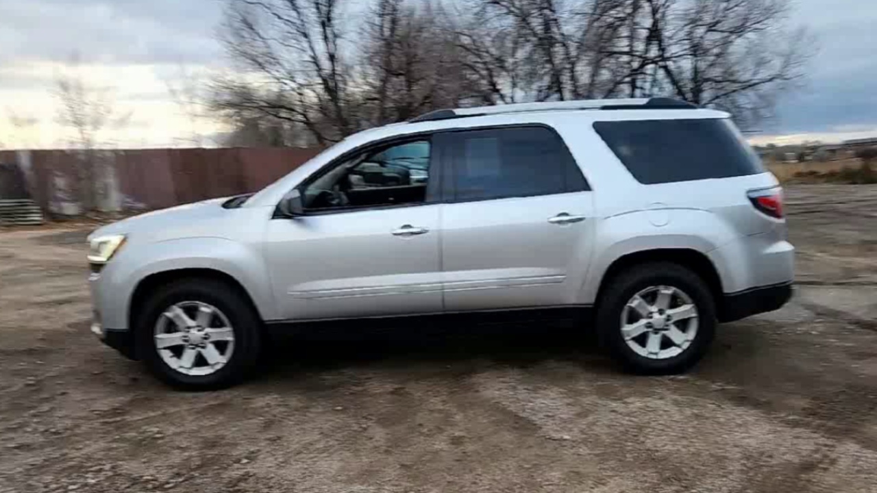 2015 Gmc Acadia SLE photo 4