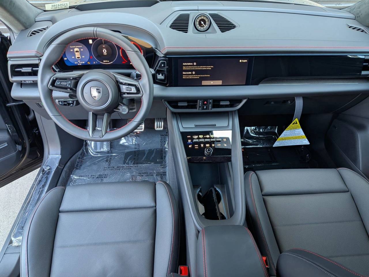 2025 Porsche Macan Electric Turbo photo 18