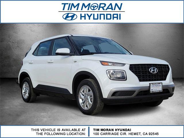 2026 Hyundai Venue SE's photo