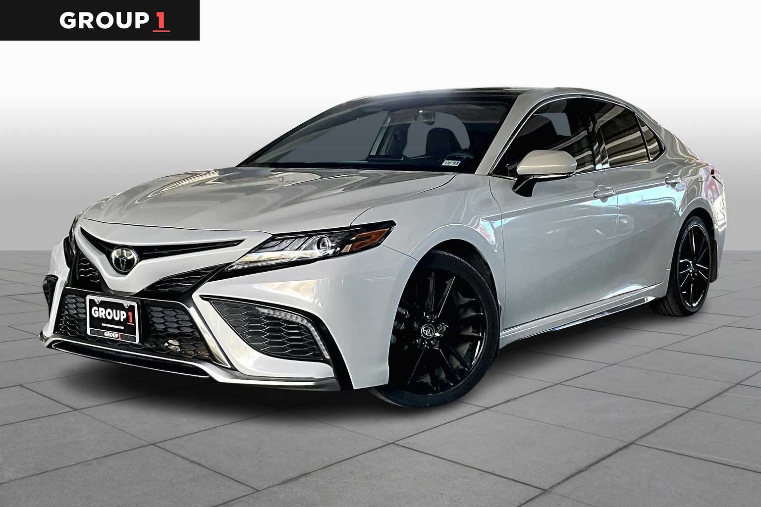 2023 Toyota Camry XSE's photo