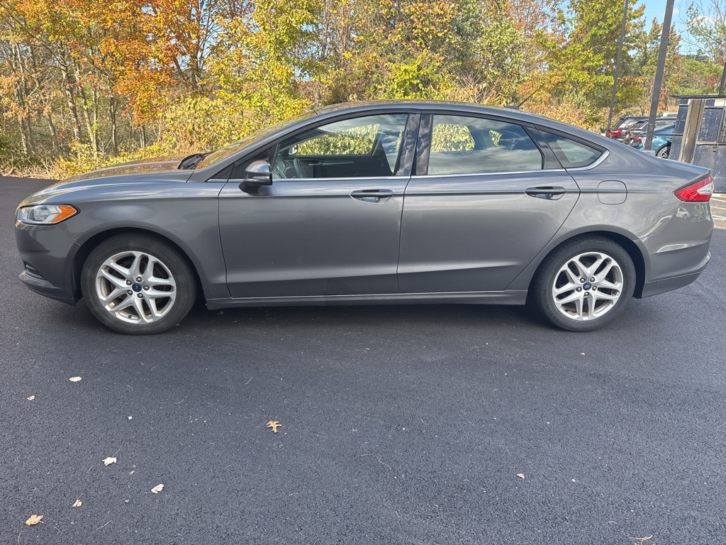 2014 Ford Fusion SE photo 4