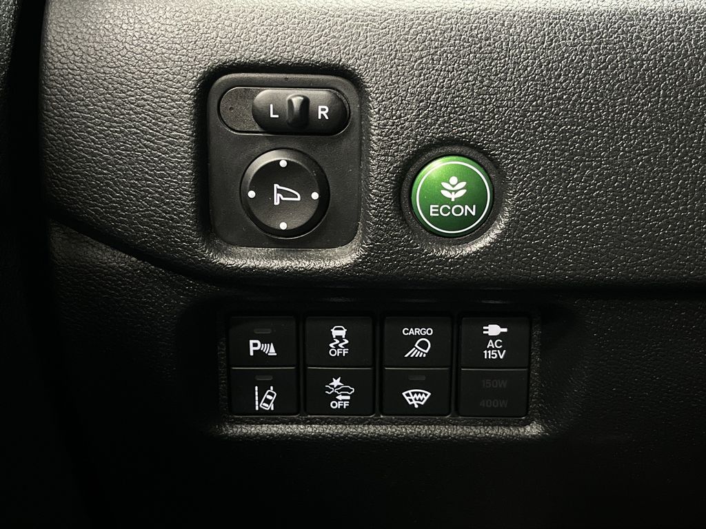 2021 Honda Ridgeline Black Edition photo 24
