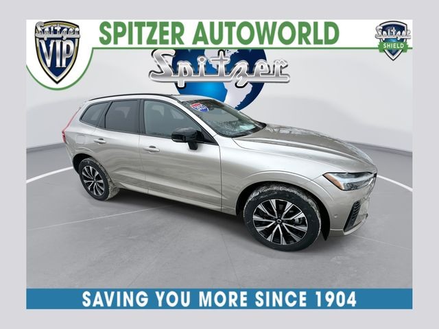 2025 Volvo XC60 Plus's photo