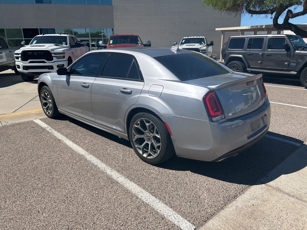 2018 Chrysler 300 S photo 7
