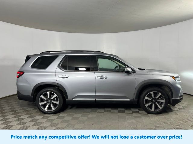 2025 Honda Pilot Touring photo 4