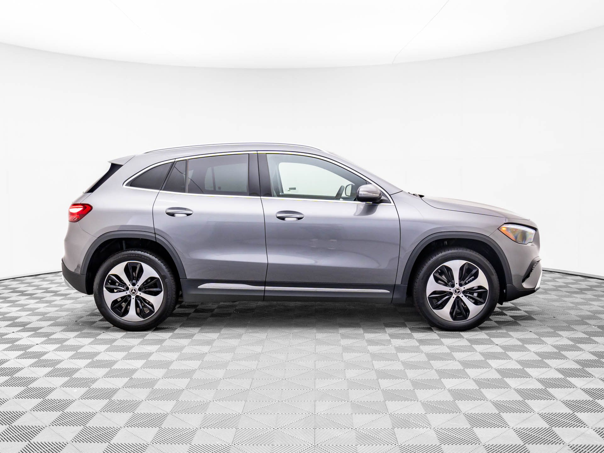 2026 Mercedes Benz GLA 250 4MATIC photo 5
