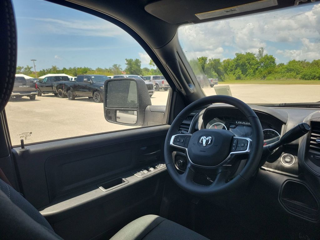 2025 Ram 3500 Tradesman photo 10