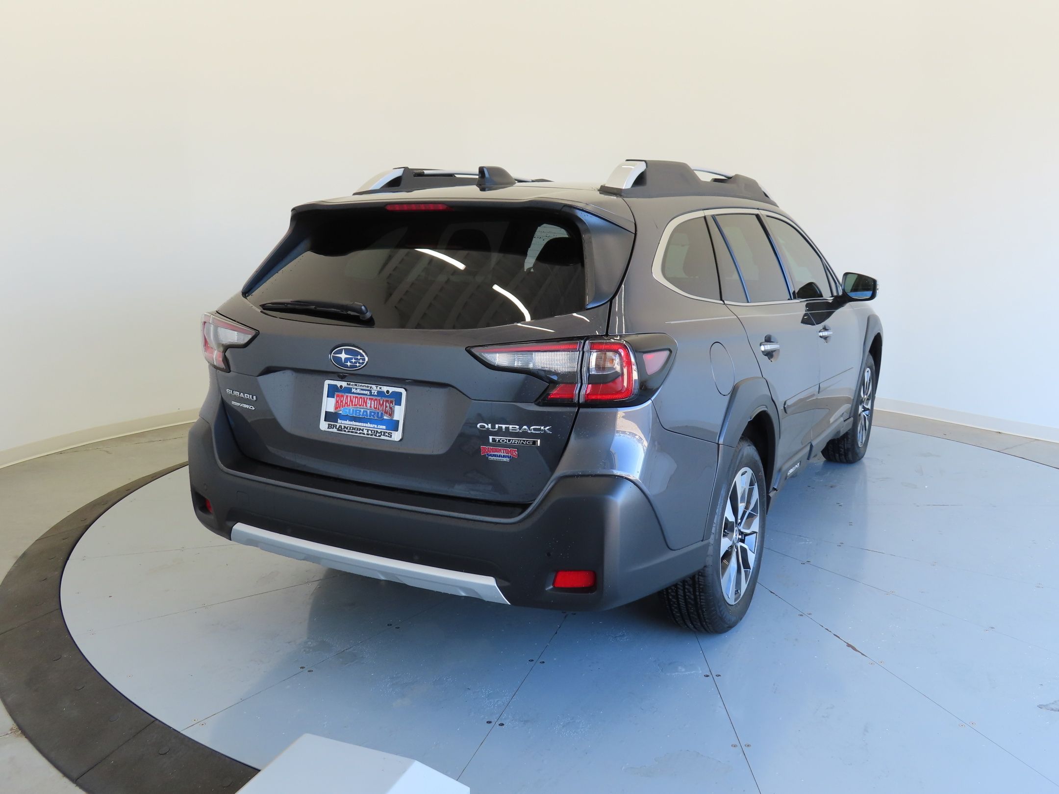 2025 Subaru Outback Touring photo 3