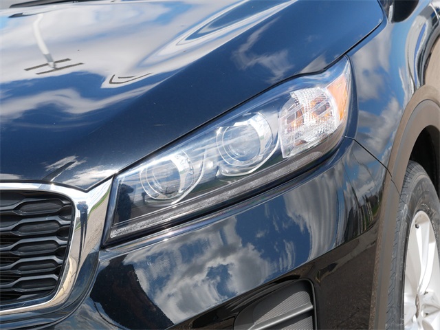 2020 Kia Sorento LX photo 10