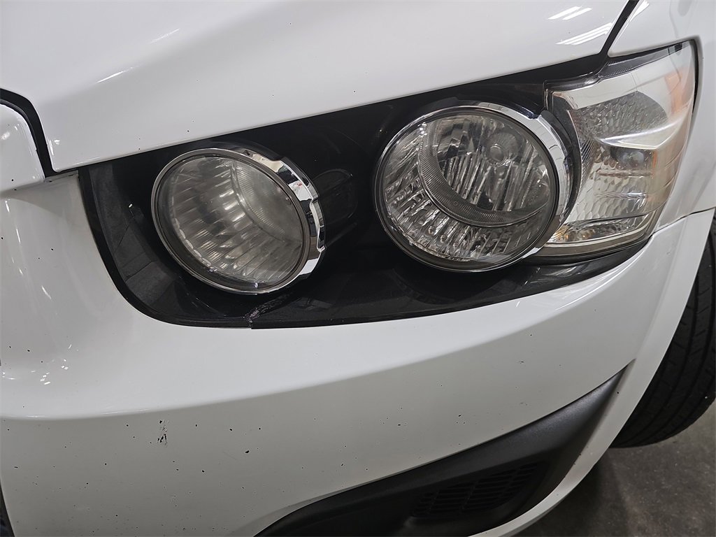 2014 Chevrolet Sonic LT photo 24