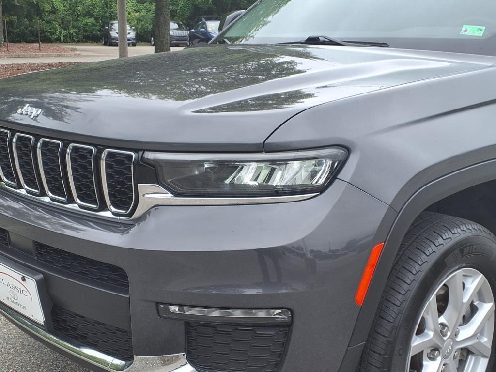2023 Jeep Grand Cherokee Limited photo 3