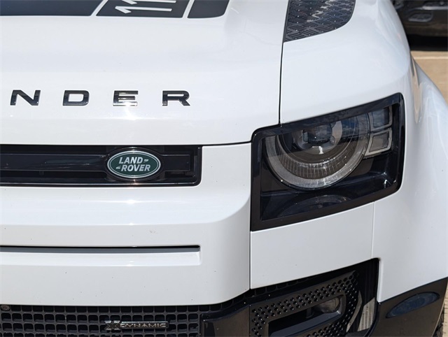 2022 Land Rover Defender 110 X-Dynamic HSE photo 2