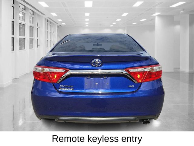 2016 Toyota Camry SE photo 4