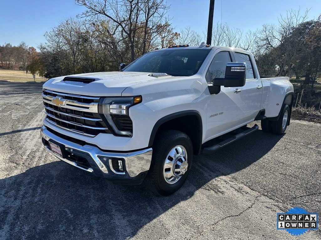 2025 Chevrolet Silverado HD LTZ's photo