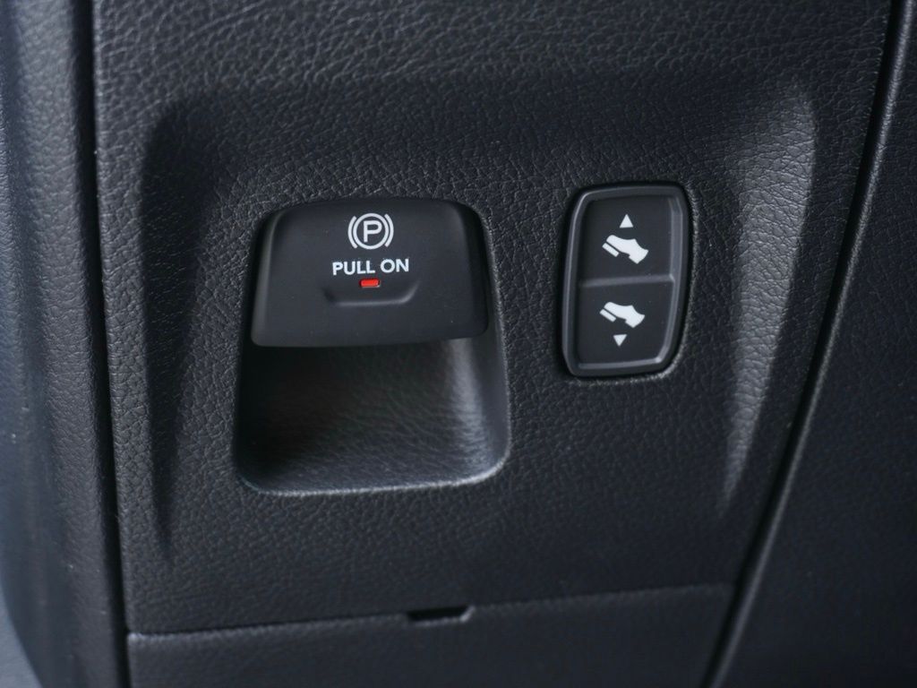 New 2026 Granite Crystal Metallic Clear-Coat Exterior Paint RAM Big Horn Night Edition image 13