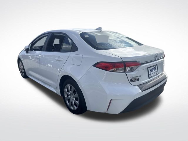 2023 Toyota Corolla LE photo 3