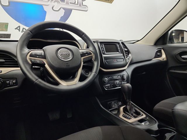 2016 Jeep Cherokee Latitude photo 15